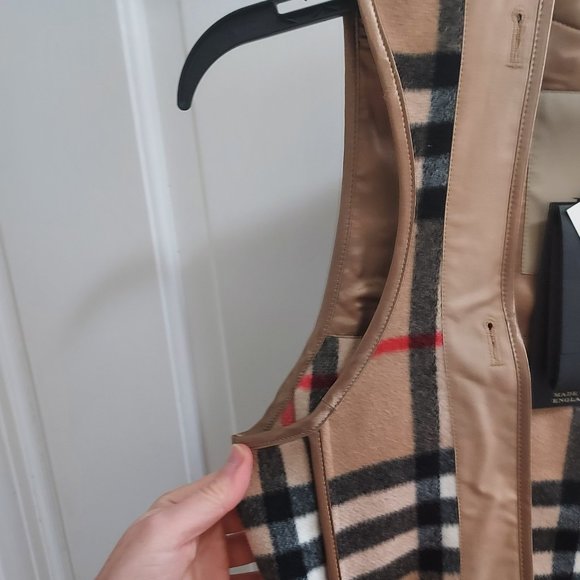 Burberry Check Cashmere Wool Warmer Vest - Picture 4 of 9